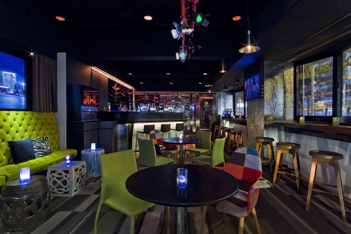 Imagen del bar/restaurante del Hotel Kew Green Wanchai Hk. Foto 2