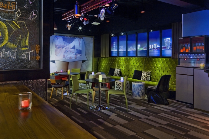 Imagen del bar/restaurante del Hotel Kew Green Wanchai Hk. Foto 3