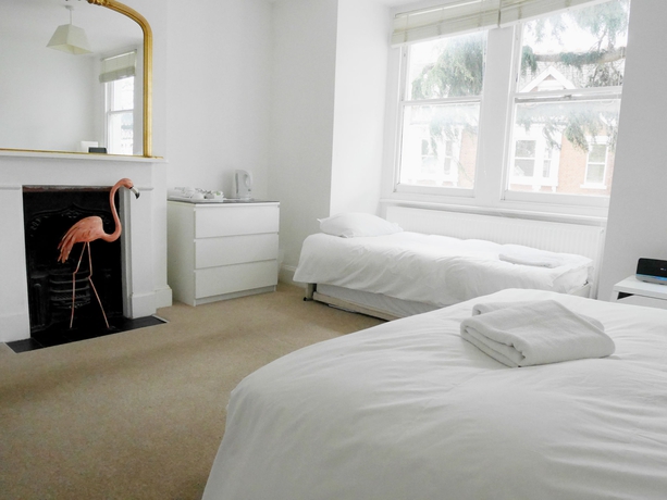 Imagen de la habitación del Hotel Kew Studios and Rooms. Foto 13