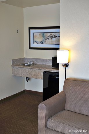Imagen de la habitación del Hotel Key Inn And Suites. Foto 5