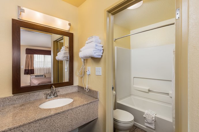 Imagen de la habitación del Hotel Key Inn And Suites. Foto 18