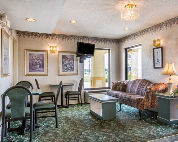 Imagen de los interiores del Hotel Key West Inn - Montgomery South. Foto 8