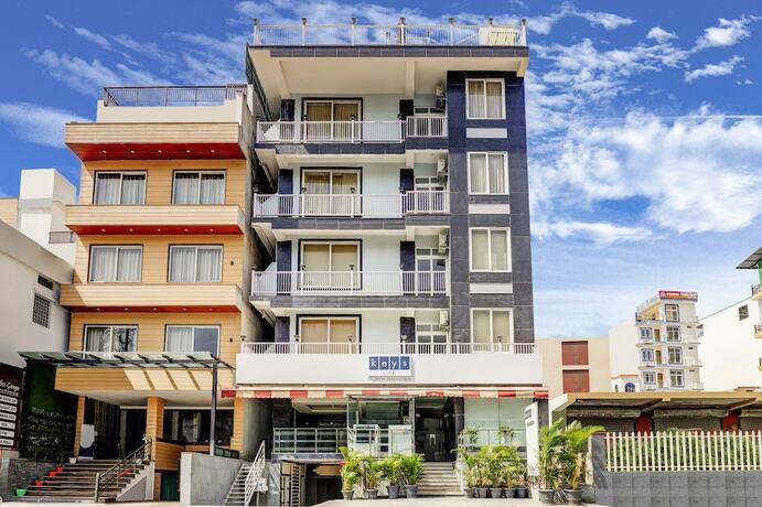 Imagen general del Hotel Keys Lite by Lemon Trees Tapovan. Foto 1