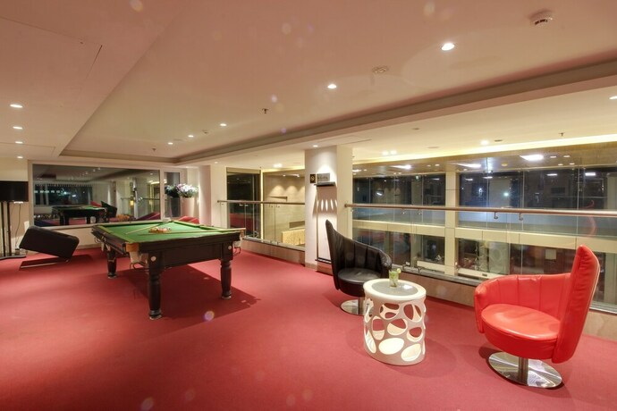 Imagen del bar/restaurante del Hotel Keys Prima Temple Tree, Shirdi. Foto 4