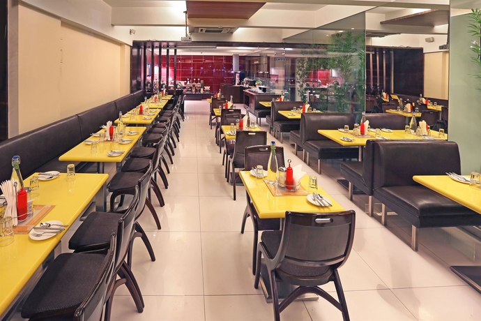 Imagen del bar/restaurante del Hotel Keys Select By Lemon Tree Hotels, Nestor, Mumbai. Foto 2