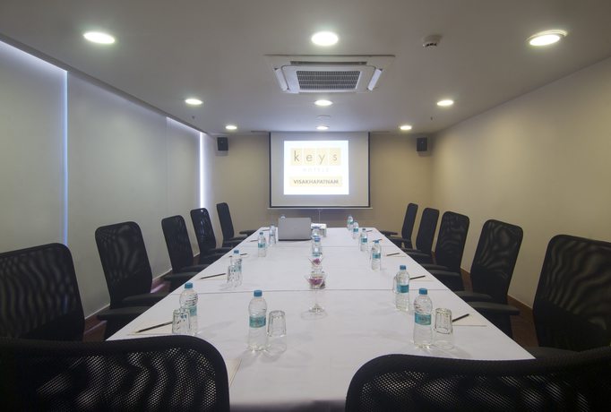 Imagen del bar/restaurante del Hotel Keys Select Visakhapatnam - By Lemon Tree Hotels. Foto 2