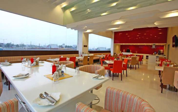 Imagen del bar/restaurante del Hotel Keys Select by Lemon Trees, Ludhiana. Foto 5