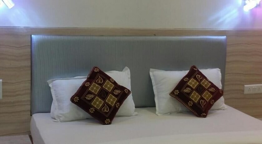 Imagen de la habitación del Hotel Kf Residency. Foto 26