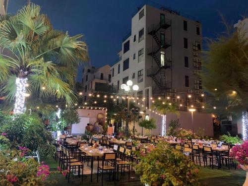 Imagen general del Hotel Kh&aacute;ch Sạn LUX HOTEL. Foto 5