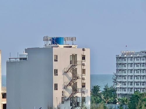 Imagen general del Hotel Kh&aacute;ch Sạn LUX HOTEL. Foto 10