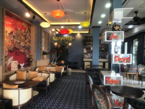 Imagen general del Hotel Kh&aacute;ch Sạn The One 1. Foto 3