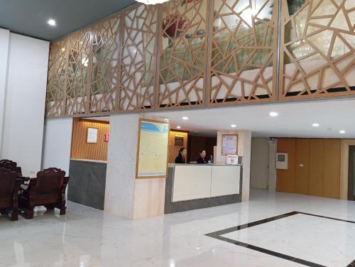 Imagen general del Hotel Kh&aacute;ch sạn Hữu Nghị. Foto 2