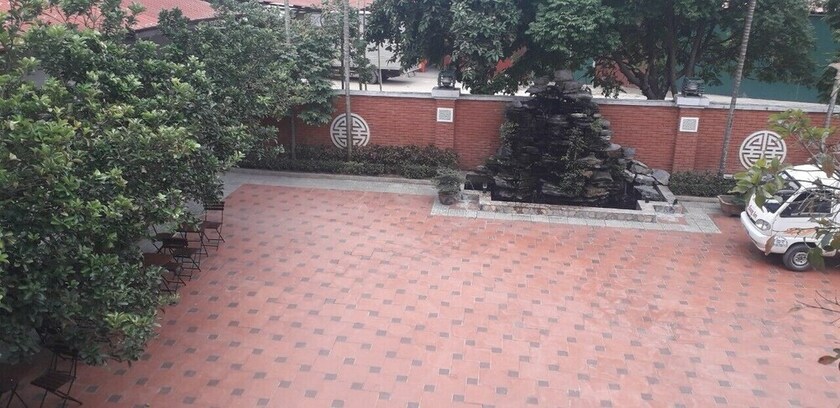 Imagen de los exteriores del Hotel Khach San Anh Phat 1. Foto 29