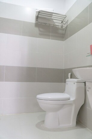 Imagen de la habitación del Hotel Khach San Dai An Binh Tan. Foto 17