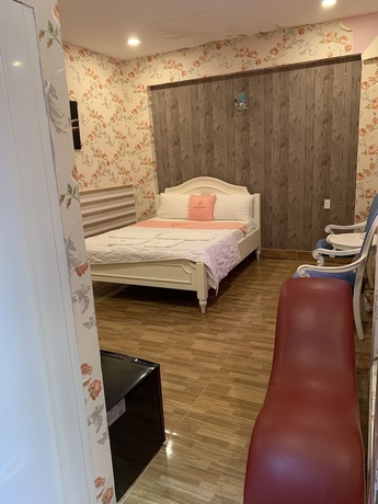Imagen de la habitación del Hotel Khach San Dong Phuong. Foto 4