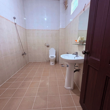 Imagen de la habitación del Hotel Khach San N3. Foto 11