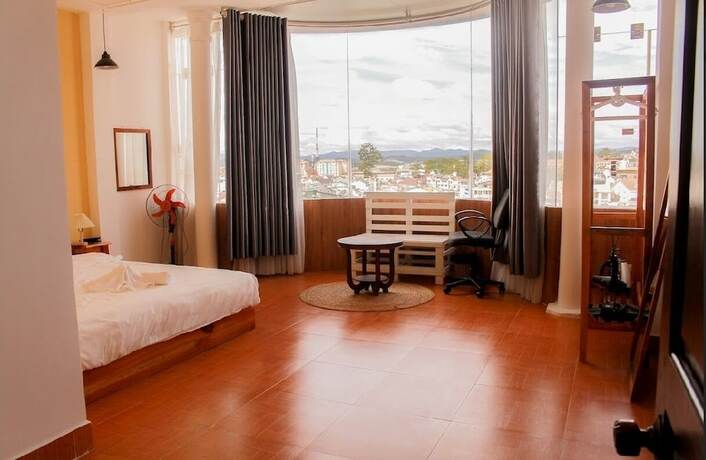 Imagen de la habitación del Hotel Khach San Phuc Thinh. Foto 8