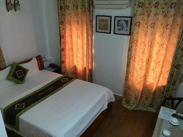 Imagen general del Hotel Khach San Phuong Dong. Foto 12