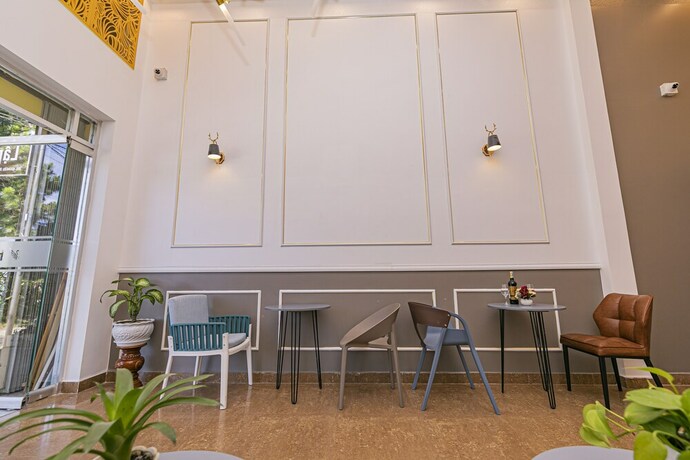 Imagen de los interiores del Hotel Khach San Thang Lap. Foto 19