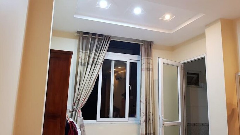 Imagen de la habitación del Hotel Khach san Crown. Foto 5