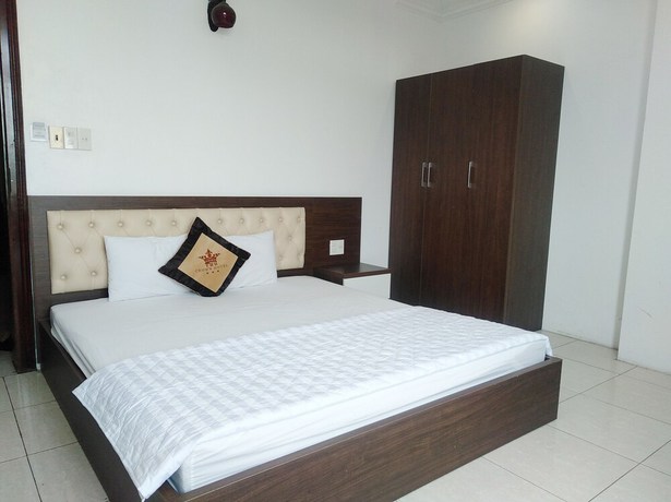 Imagen de la habitación del Hotel Khach san Crown. Foto 6