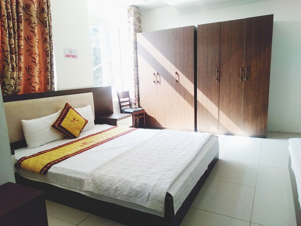 Imagen de la habitación del Hotel Khach san Crown. Foto 7