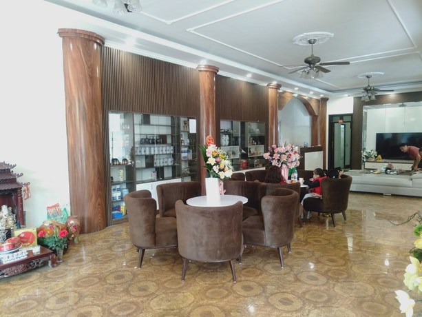 Imagen de la habitación del Hotel Khach san Crown. Foto 10