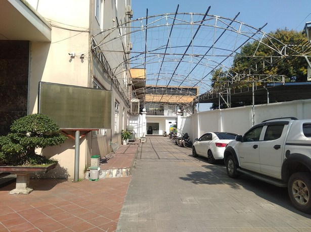 Imagen general del Hotel Khach san Crown. Foto 3