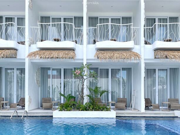 Imagen de la habitación del Hotel Khaiyyara Jimbaran Bali. Foto 11