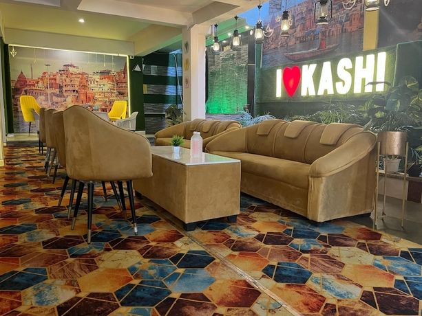 Imagen de los exteriores del Hotel Khajuri Colony. Foto 13