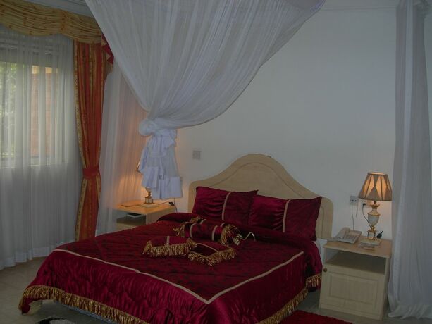 Imagen de la habitación del Hotel Khalifa Executive Suites. Foto 17