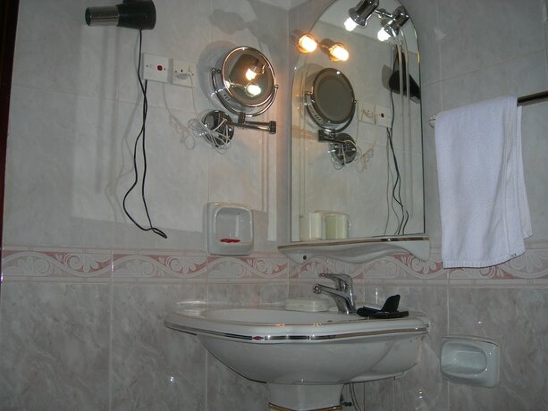 Imagen general del Hotel Khalifa Executive Suites. Foto 9