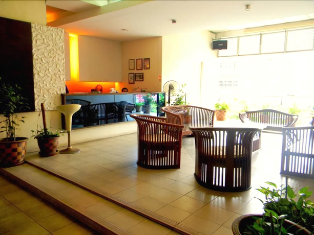 Imagen de los interiores del Hotel Khalifa Inn. Foto 8