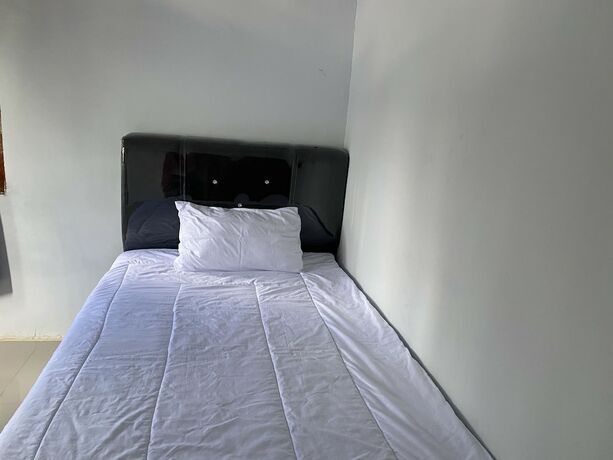 Imagen de la habitación del Hotel Khalisa Home Syariah Pontianak. Foto 19