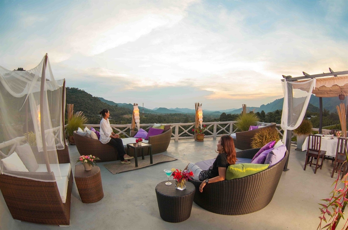 Imagen de los exteriores del Hotel Kham Reserve. Foto 9