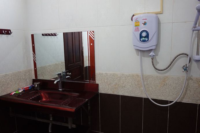 Imagen de la habitación del Hotel Khamsaner. Foto 4