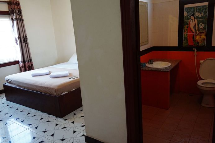 Imagen de la habitación del Hotel Khamsaner. Foto 9