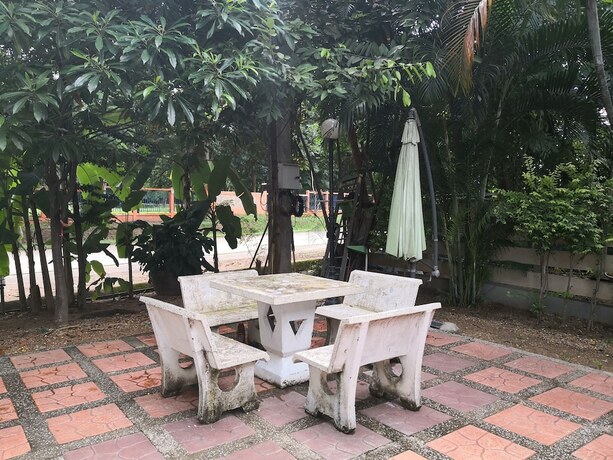 Imagen general del Hotel Khan Kluay Resort. Foto 4