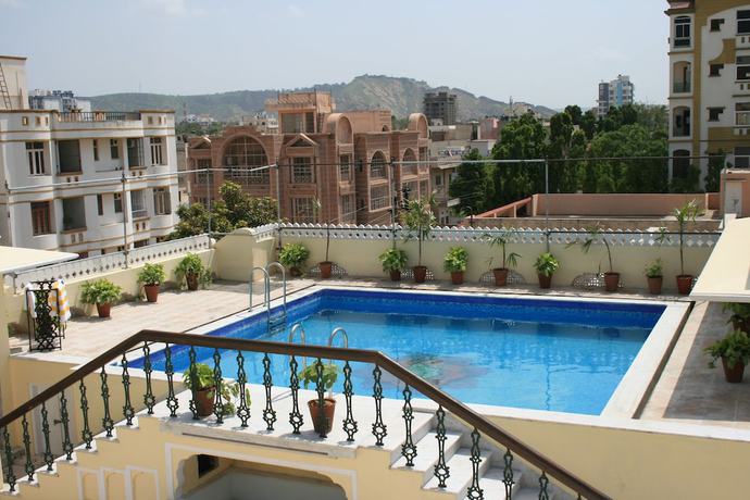 Imagen de la piscina del Hotel Khandela Haveli A Heritage Boutique. Foto 18
