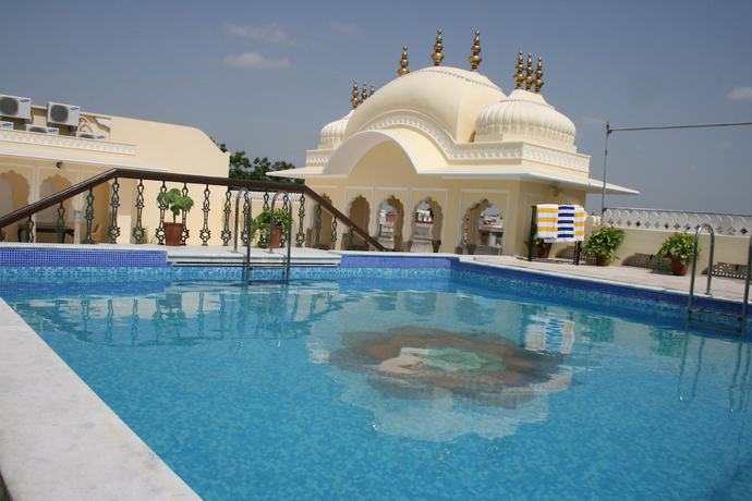 Imagen de la piscina del Hotel Khandela Haveli A Heritage Boutique. Foto 19