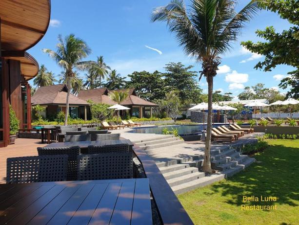 Imagen del bar/restaurante del Hotel Khanom Beach Resort and Spa. Foto 9