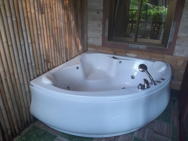 Imagen de la habitación del Hotel Khanom Cabana Beach Resort. Foto 15