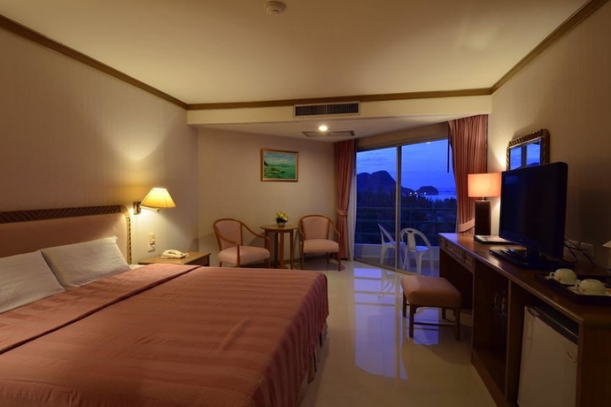 Imagen de la habitación del Hotel Khanom Golden Beach. Foto 11