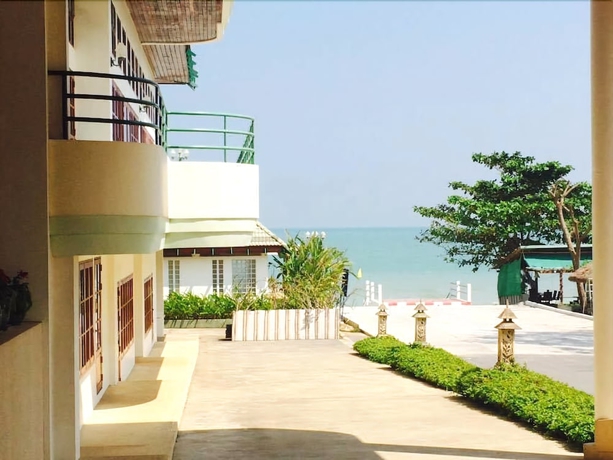 Imagen de la habitación del Hotel Khanom Golden Beach. Foto 16