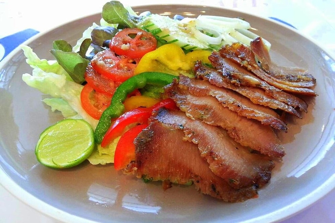 Imagen del bar/restaurante del Hotel Khanom Golden Beach. Foto 5