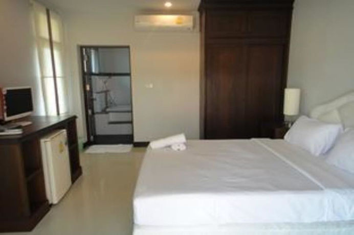Imagen de la habitación del Hotel Khanom Sunrise Beach. Foto 13