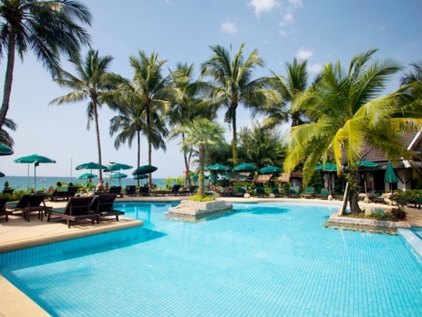 Imagen de la piscina del Hotel Khao Lak Palm Beach Resort. Foto 10