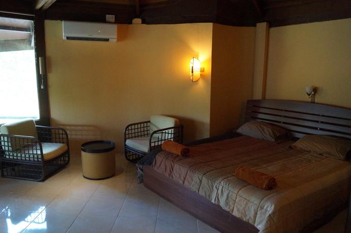 Imagen de la habitación del Hotel Khao Lak Relax Resort. Foto 9