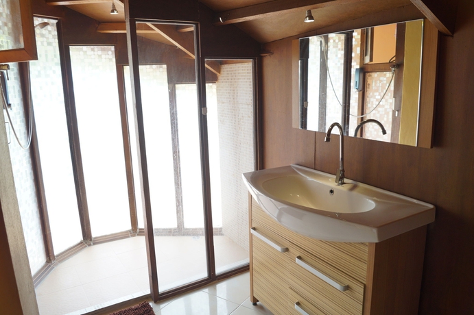 Imagen de la habitación del Hotel Khao Lak Relax Resort. Foto 10