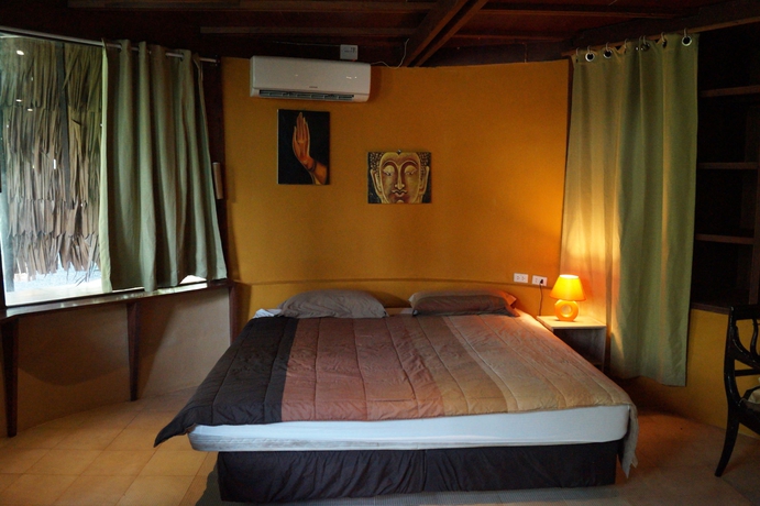 Imagen de la habitación del Hotel Khao Lak Relax Resort. Foto 13